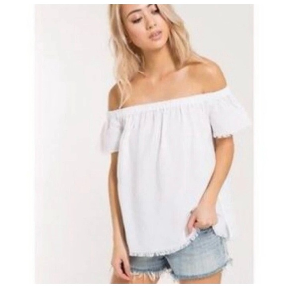 cloth & stone Tops - Cloth & Stone by Anthropologie Off-the-Shoulder Top – Size Medium